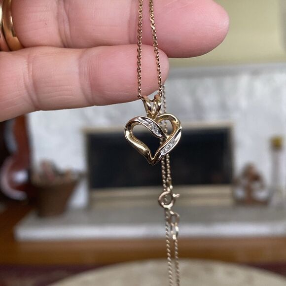 10K Yellow Gold & Diamonds Heart Pendant & 18” 10K Yellow Gold Fancy Cut Chain - Picture 8 of 11